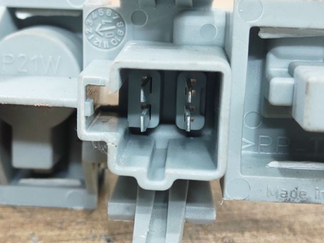 bontott VOLVO C30 Bal Hátsó Lámpa Foglalat