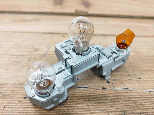 bontott VOLVO C30 Bal Hátsó Lámpa Foglalat