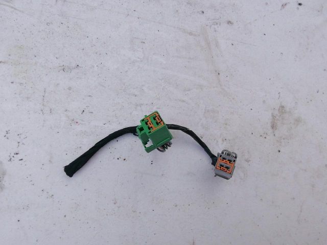 bontott VOLVO C30 Csatlakozó