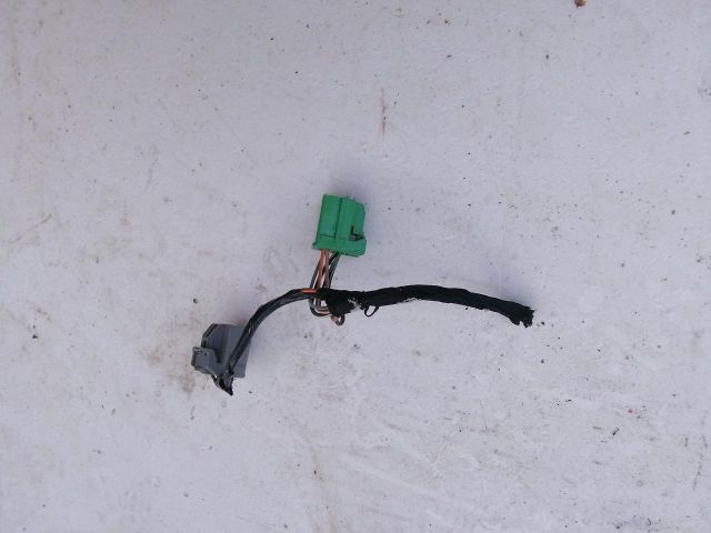 bontott VOLVO C30 Csatlakozó