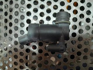 bontott VOLVO C30 Első Ablakmosó Szivattyú