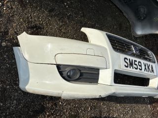 bontott VOLVO C30 Első Lökhárító (Részeivel)