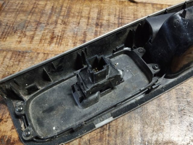 bontott VOLVO C30 Jobb első Ablakemelő Kapcsoló