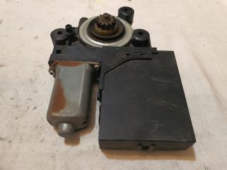 bontott VOLVO C30 Jobb első Ablakemelő Motor