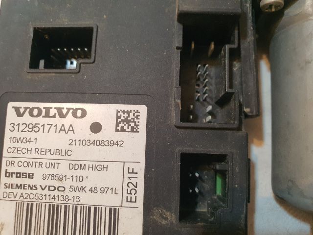 bontott VOLVO C30 Jobb első Ablakemelő Motor