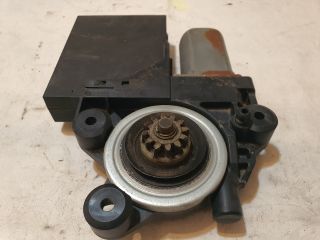 bontott VOLVO C30 Jobb első Ablakemelő Motor