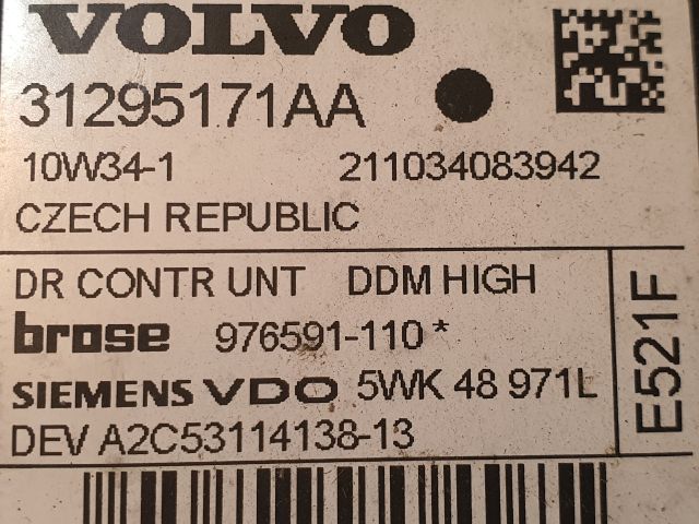 bontott VOLVO C30 Jobb első Ablakemelő Motor