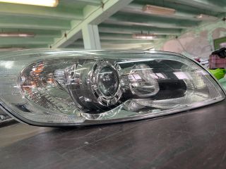 bontott VOLVO C30 Jobb Fényszóró