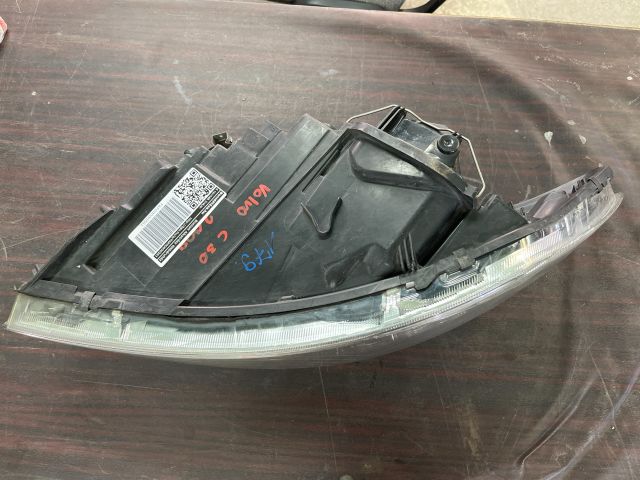 bontott VOLVO C30 Jobb Fényszóró