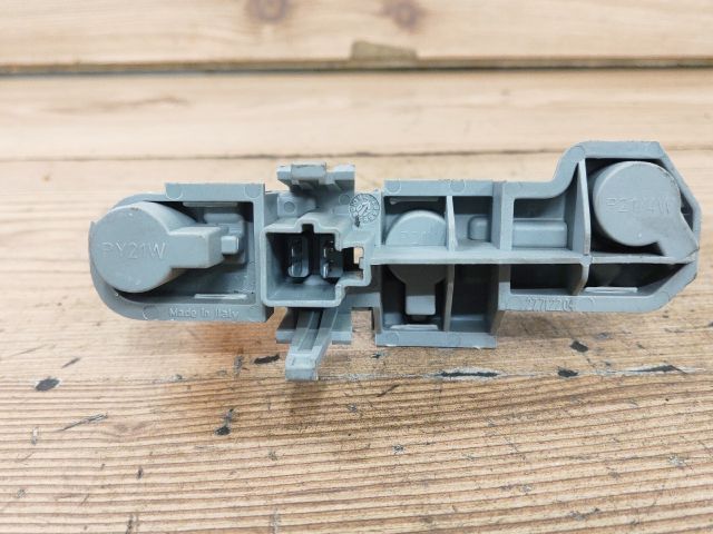 bontott VOLVO C30 Jobb Hátsó Lámpa Foglalat