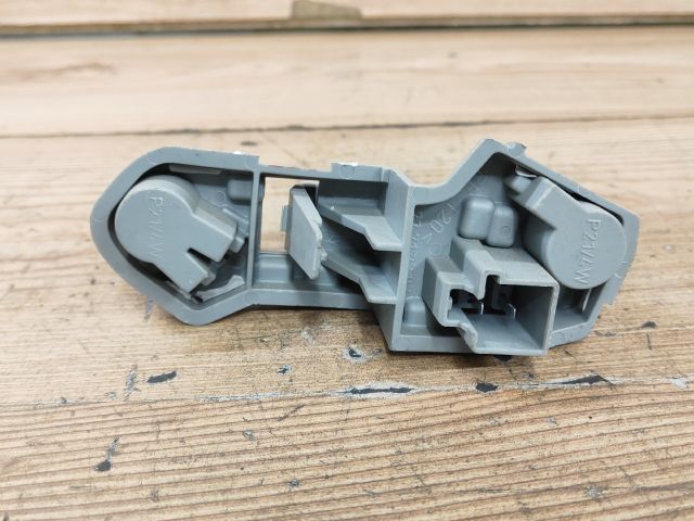 bontott VOLVO C30 Jobb Hátsó Lámpa Foglalat