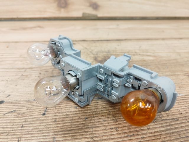 bontott VOLVO C30 Jobb Hátsó Lámpa Foglalat