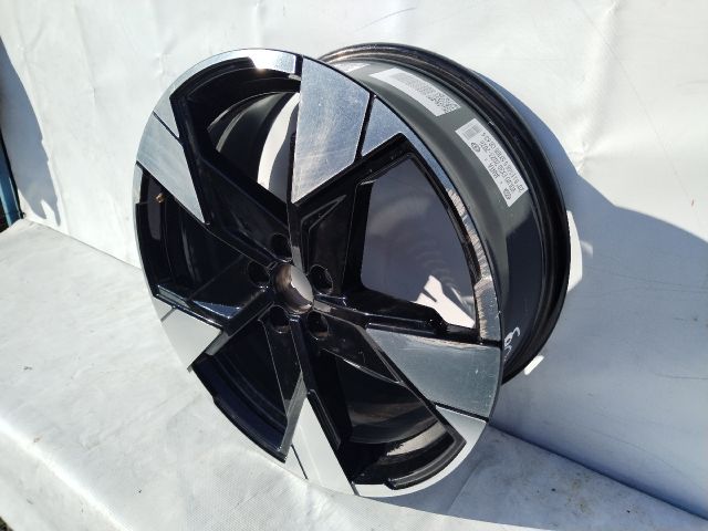 bontott VOLVO EX30 Alufelni (1 db)