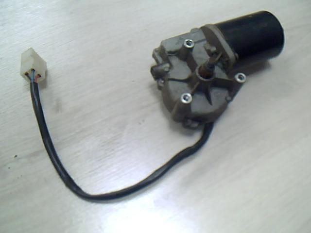 bontott VOLVO FLC Első Ablaktörlő Motor