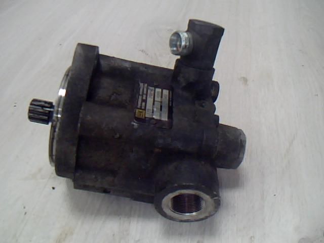 bontott VOLVO FLC Szervó Szivattyú Elektronika