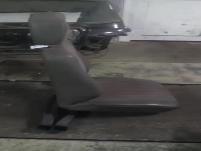 bontott VOLVO FLC Hátsó középső Ülés