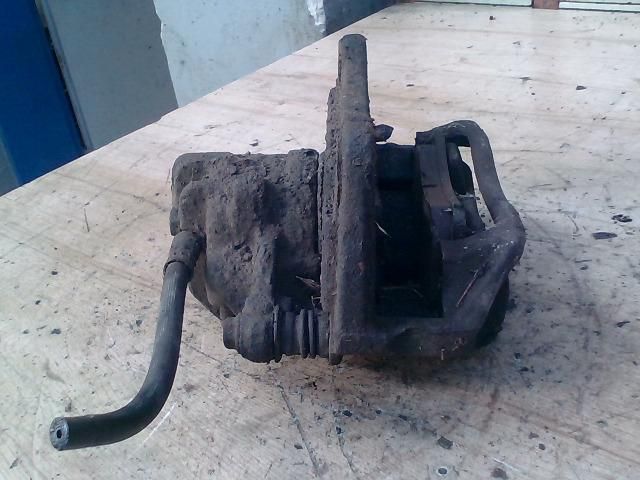 bontott VOLVO S40 Bal első Féknyereg Munkahengerrel