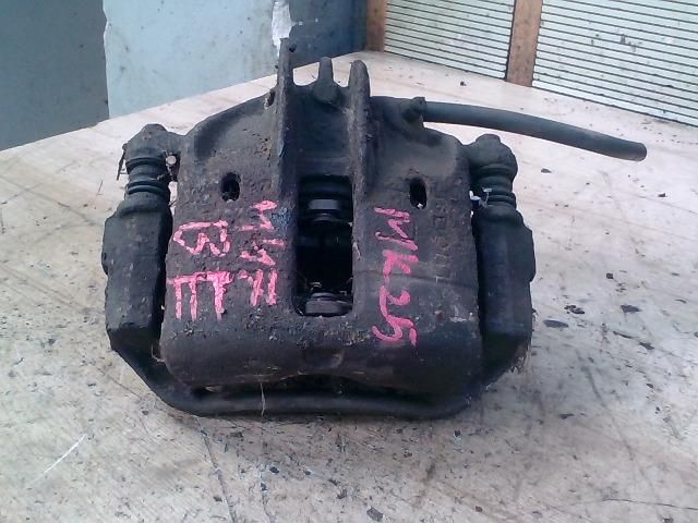 bontott VOLVO S40 Bal első Féknyereg Munkahengerrel