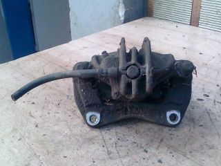 bontott VOLVO S40 Bal első Féknyereg Munkahengerrel