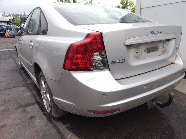 bontott VOLVO S40 Bal első Féknyereg Munkahengerrel