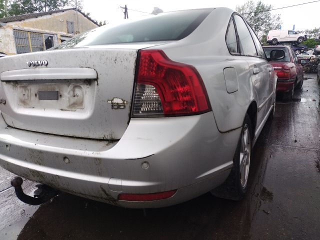 bontott VOLVO S40 Jobb első Féknyereg Munkahengerrel