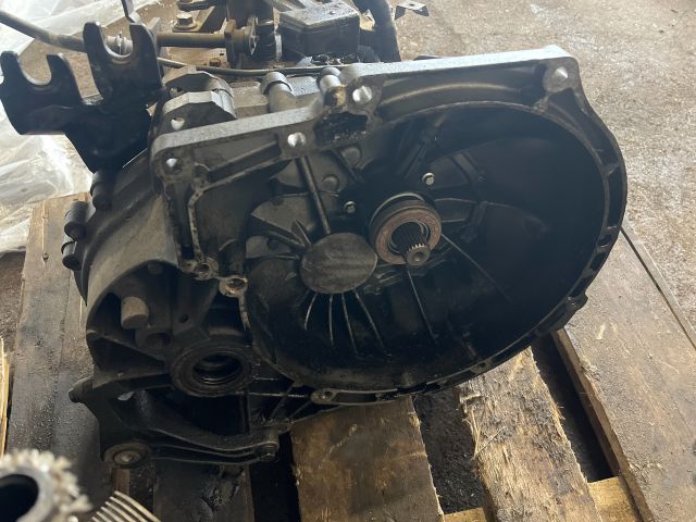 bontott VOLVO S40 Váltó (Mechanikus)