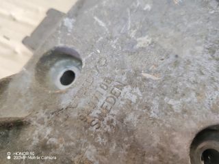 bontott VOLVO S40 Generátor Tartó Bak