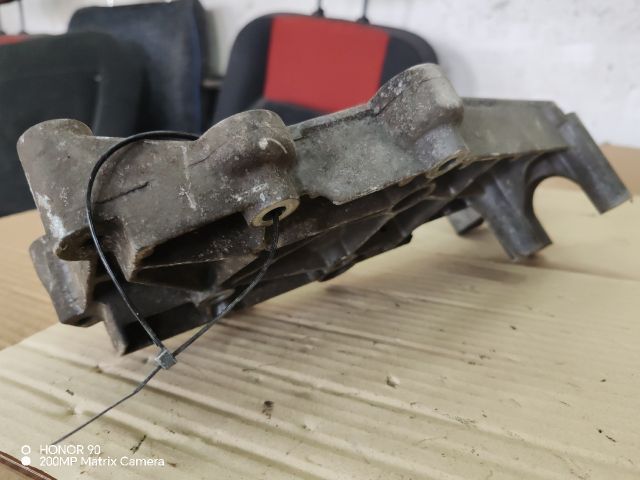 bontott VOLVO S40 Generátor Tartó Bak