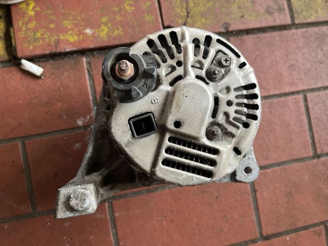 bontott VOLVO S40 Generátor