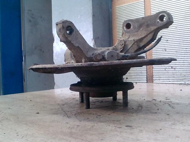 bontott VOLVO S40 Jobb első Csonkállvány Kerékaggyal