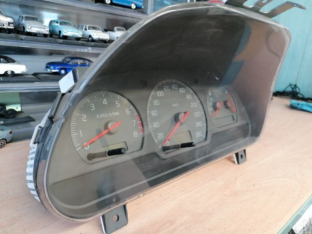 bontott VOLVO S40 Kilométeróra