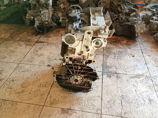 bontott VOLVO S40 Motor (Fűzött blokk hengerfejjel)