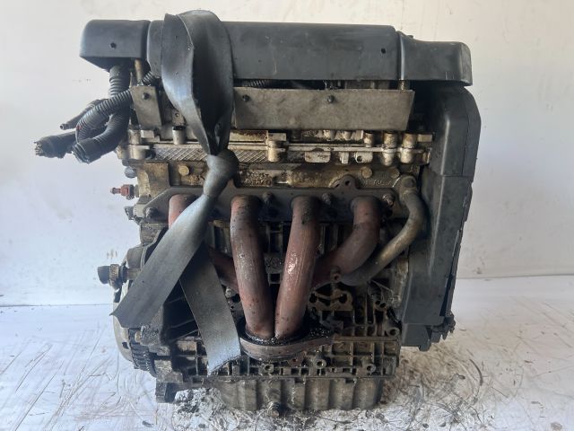 bontott VOLVO S40 Motor (Fűzött blokk hengerfejjel)