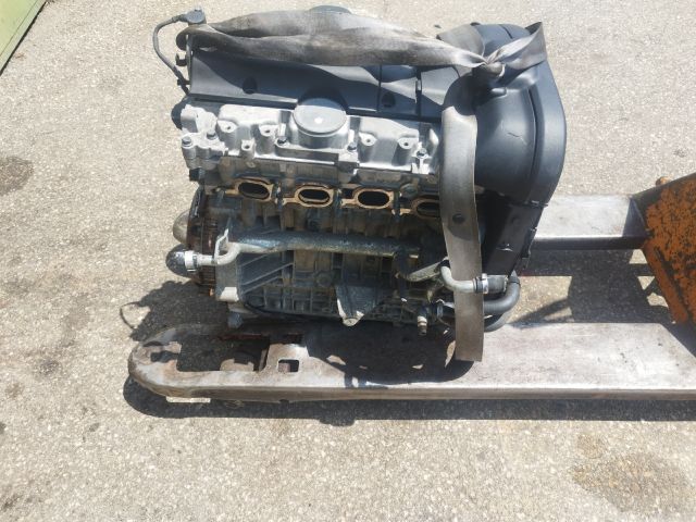 bontott VOLVO S40 Motor (Fűzött blokk hengerfejjel)