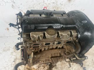 bontott VOLVO S40 Motor (Fűzött blokk hengerfejjel)