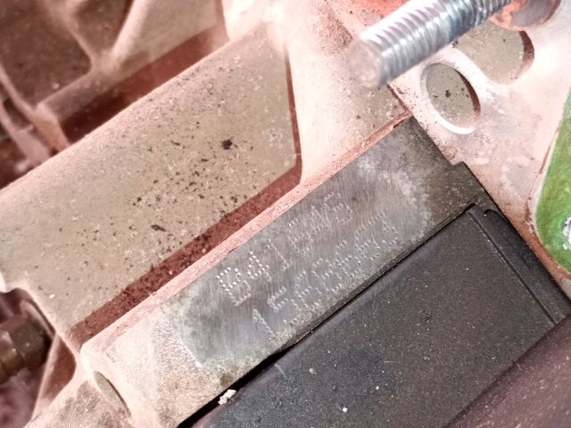 bontott VOLVO S40 Motor (Fűzött blokk hengerfejjel)