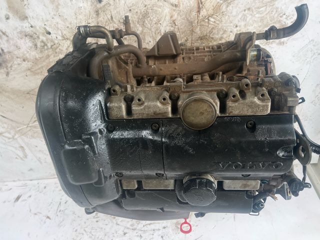 bontott VOLVO S40 Motor (Fűzött blokk hengerfejjel)