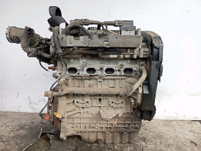 bontott VOLVO S40 Motor (Fűzött blokk hengerfejjel)