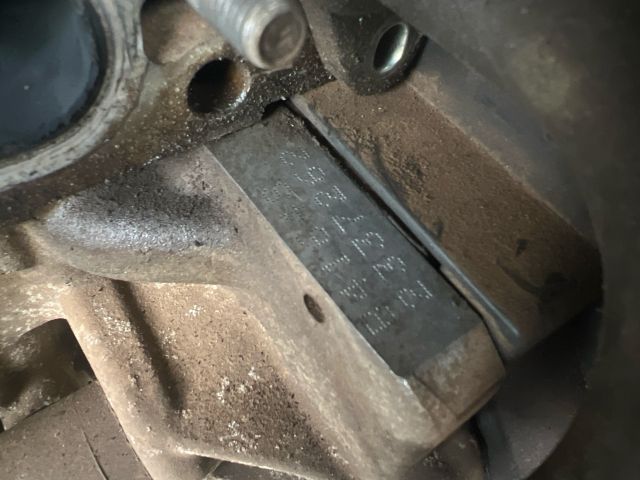 bontott VOLVO S40 Motor (Fűzött blokk hengerfejjel)