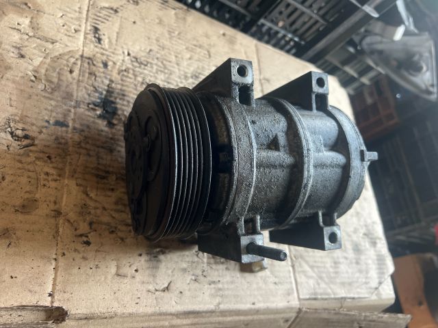 bontott VOLVO S40 Klímakompresszor