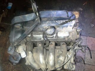 bontott VOLVO S40 Motor (Fűzött blokk hengerfejjel)