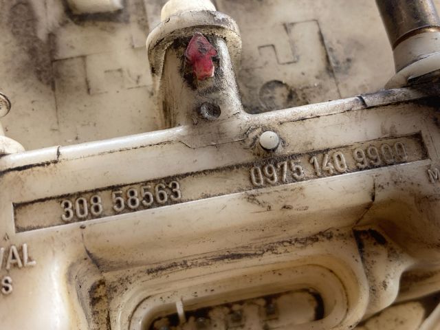 bontott VOLVO S40 Üzemanyag Szivattyú