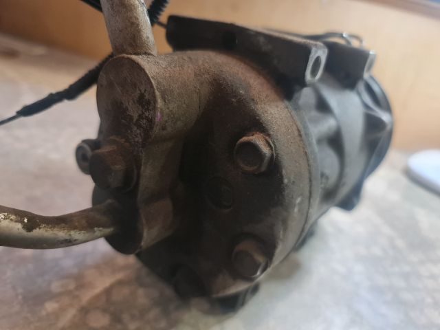 bontott VOLVO S40 Klímakompresszor