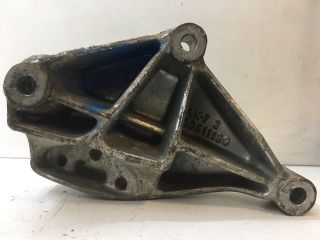 bontott VOLVO S40 Motor Tartó Bak (Pozíciófüggetlen)