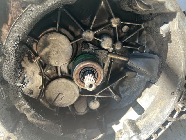 bontott VOLVO S40 Váltó (Mechanikus)