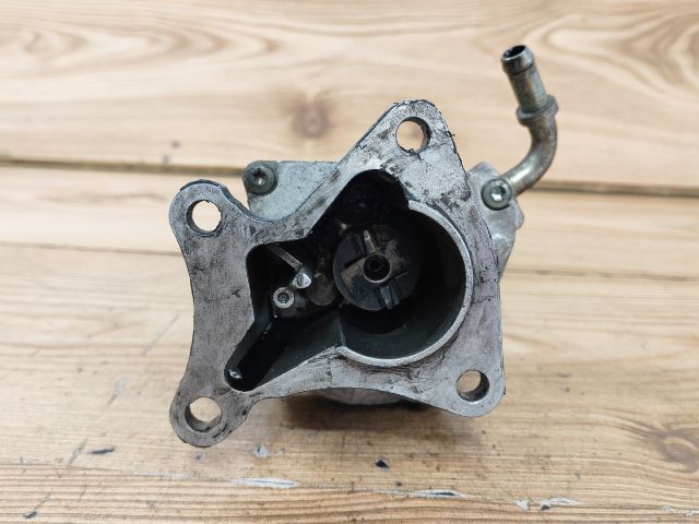 bontott VOLVO S40 Vákumpumpa