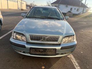 bontott VOLVO S40 Biztosítéktábla Motortér