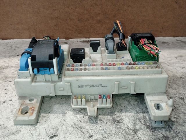 bontott VOLVO S40 Biztosítéktábla Motortér