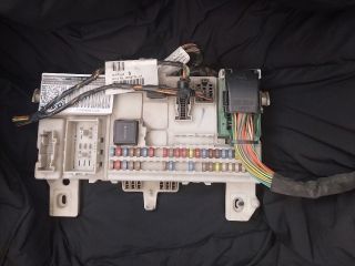 bontott VOLVO S40 Biztosítéktábla Motortér