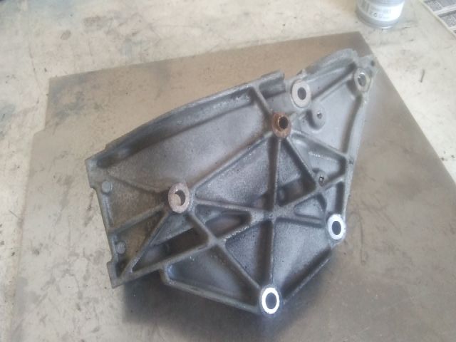 bontott VOLVO S40 Generátor Tartó Bak